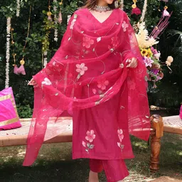 GoSriKi Women Floral Printed Regular Kurta with Trousers & With Dupatta-5
