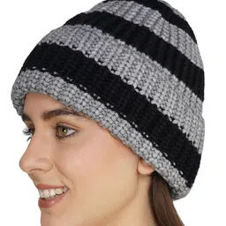 iSWEVEN Unisex Colourblocked Woollen Beanie image 2