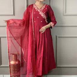 Siya Fashion Women Floral Embroidered Regular Thread Work Kurta with Trousers & With Dupatta-image-92