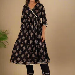 HERE&NOW Women Printed Angrakha Kurta with Trousers-picture-33