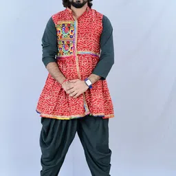 AGLARE Men Bandhani Printed Regular Mirror Work Kurta with Dhoti Pants image 1