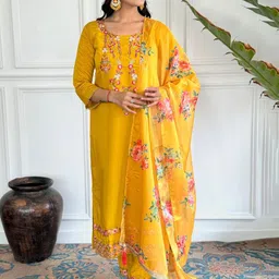 BLENDIFY Floral Embroidered Thread Work Chanderi Silk Kurta With Trousers And Dupatta-3