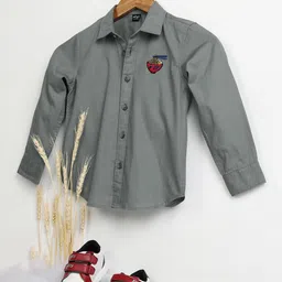 Hoop Boys Spread Collar Solid Cotton Slim Fit Casual Shirt-picture-4