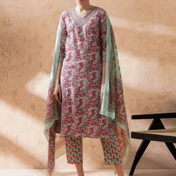 STYLEBAAZI Women Floral Embroidered Regular Beads and Stones Pure Cotton Kurta with Trousers & With Dupatta-image-22
