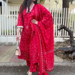 GoSriKi Women Bandhani Printed Kurta with Trousers & Dupatta-picture-34