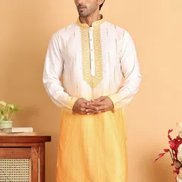 Jompers Men Floral Embroidered Sequinned Kurta-image-43