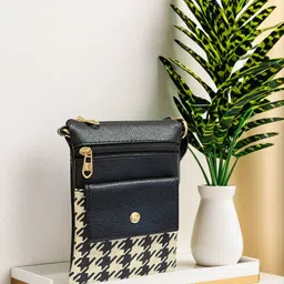 Anouk Geometric Printed Pouch Mobile Accessories-image-91
