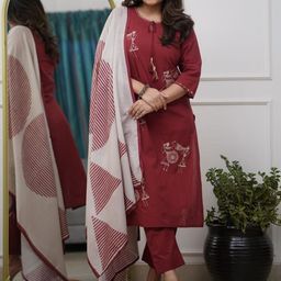 HERE&NOW Women Maroon Ethnic Motifs Printed Thread Work Pure Silk Kurta Set-picture-1