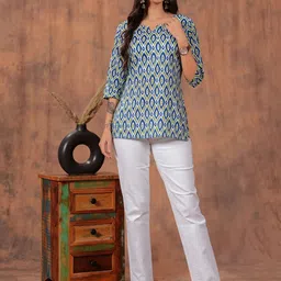 SHIONS Geometric Printed Pure Cotton Kurti-22