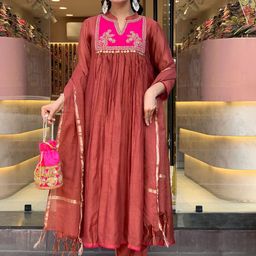 KALINI Women Regular Sequinned Kurta with Trousers & With Dupatta-14