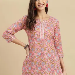 JANAKDULARI CREATION Women Floral Printed V-Neck Cotton Top-image-45