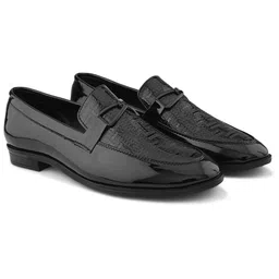 INVICTUS Men Textured Round Toe Formal Loafers-image-67