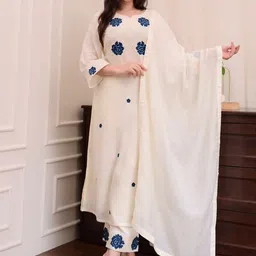 Moda Rapido Floral Embroidered Thread Work Kurta With Trousers And Dupatta-picture-25