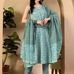 Anouk Women Floral Printed Regular Kurta with Trousers & With Dupatta-13