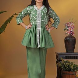 FASHION DREAM Girls Floral Embroidered Regular Kurta with Trousers-image-28