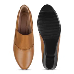 Try Me Textured Round Toe Block Pumps image 3