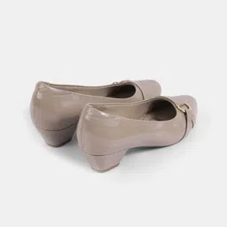 LEMON & PEPPER Pointed Toe Embellished Work Block Pumps image 3