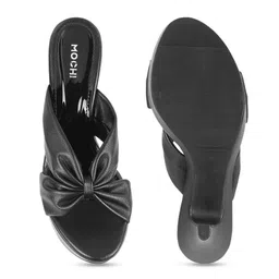 Mochi Textured Open Toe Platform Heels image 4