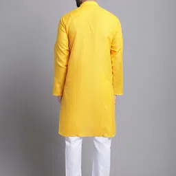 Armaan Ethnic Men Striped Regular Kurta with Pyjamas image 3