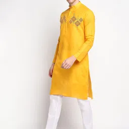 DEVOILER Ethnic Motifs Printed Mandarin Collar Regular Kurta with Pyjamas image 2