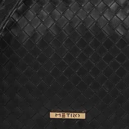 Metro Textured Structured Hobo Bag image 5