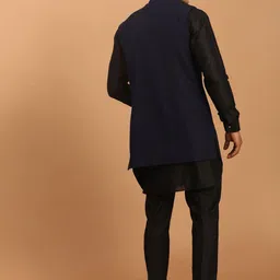 SHRESTHA BY VASTRAMAY Men Glitter Print Front Open Jacket With Solid Kurta And Trousers image 4