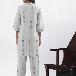 W Grey Geometric Printed Tunic With Trousers Set image 4