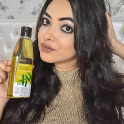 Soulflower Set of 2 Pure  Natural Bhringraj Oil With Coconut & Sesame - 225ml each image 2