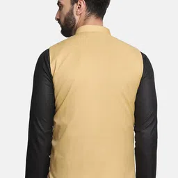 TAHVO Men Gold-Colored Solid Nehru Jacket image 3