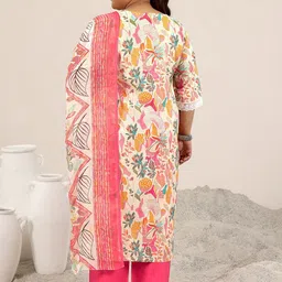 EXTRA LOVE BY LIBAS Plus Size Floral Printed Thread Work Kurta With Trousers & Dupatta image 3