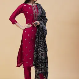 FASHOR Ethnic Motifs Embroidered Sequined Mirror Work Kurta with Trousers & With Dupatta image 5