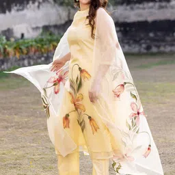 Ambraee Floral Printed Regular Kurta With Palazzos & Dupatta image 5