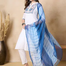 Anouk Regular Thread Work Pure Cotton Kurta with Trousers & With Dupatta image 5