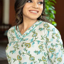 WEAVLLITE Ethnic Motifs Printed Regular Pure Cotton Kurta With Dhoti Pants & With Dupatta image 5