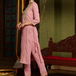 Sangria Mauve Ethnic Motifs Embroidered Sequinned Straight Kurta With Trouser & Dupatta image 5
