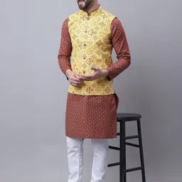 SOJANYA Men Ethnic Motifs Printed Regular Kurta With Pyjamas & Nehru Jacket image 5