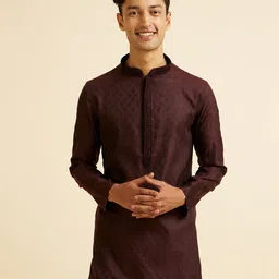 Manyavar Floral Embroidered Thread Work Mandarin Collar Straight Kurta with Pyjamas-picture-23