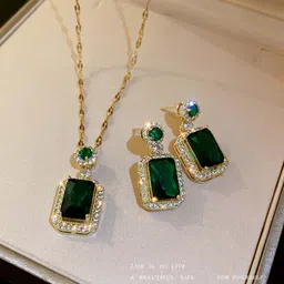 SALTY Gold-Toned & Green Stones-Studded Jewellery Set-image-83