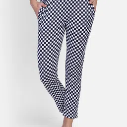 PROTEENS Women White & Navy Blue Checked Lounge Pant-image-63