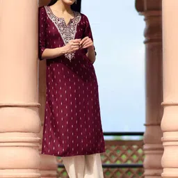 Libas Women Yoke Design Thread Work Dobby Kurta-image-28