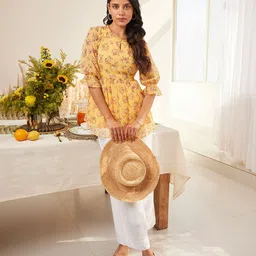 AURELIA Floral Printed Keyhole Neck Puff Sleeves Kurti-88