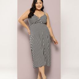 Qurvii+ Plus Size Houndstooth Print Fit & Flare Midi Dress-56