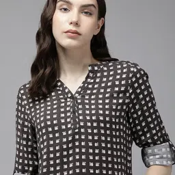 The Roadster Life Co. Geometric Printed Roll-Up Sleeves Top-picture-12