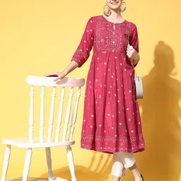 Juniper Women Fuchsia Viscose Rayon Print Mix Kurta-picture-13