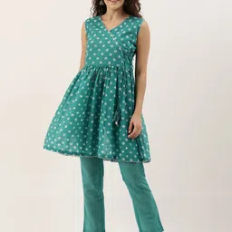 Saanjh Women Teal Green Bandhani Dyed Angrakha Kurta with Trousers-picture-13
