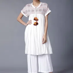 Vishudh Women Off-White Embroidered A-Line Kurta-image-41