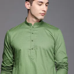 Manyavar Men Green Ethnic Motifs Printed Kurta-image-34