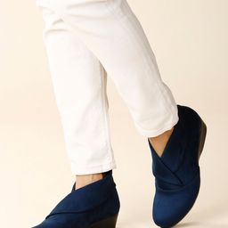 Inc 5 Women Round Toe Slip On Casual Shoes-15