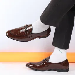 FAUSTO Men Textured Leather Formal Loafers-image-94