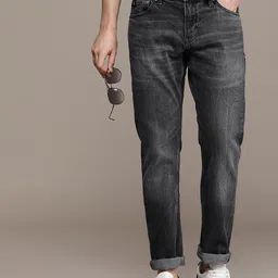 Calvin Klein Jeans Men Slim Fit Heavy Fade Stretchable Mid-Rise Jeans-image-71